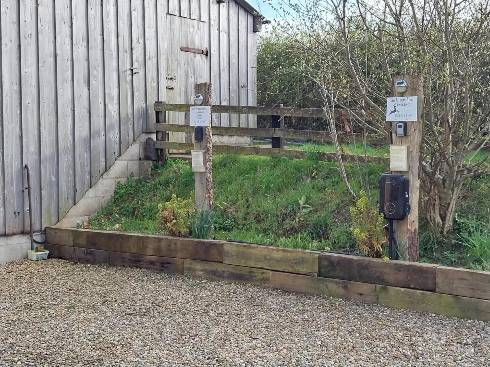 Meadowbeck - Shepherd Huts Fylingdales Exterior foto